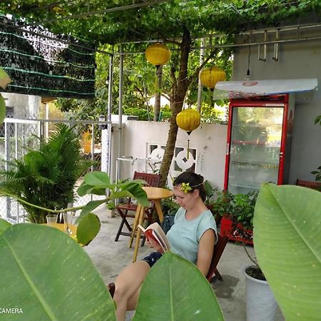 Flame Flowers Homestay Hoi An Esterno foto