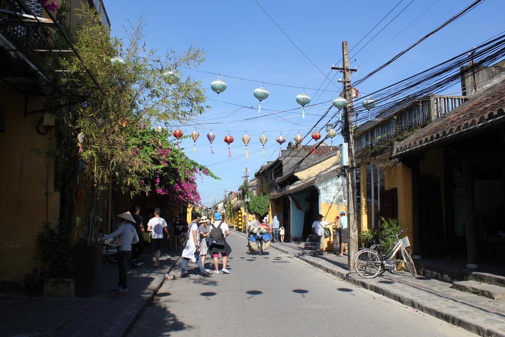 Flame Flowers Homestay Hoi An Esterno foto